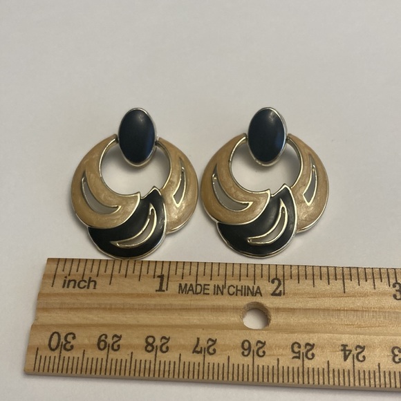 Retro Enamel Silver Tone Earrings - Picture 10 of 14